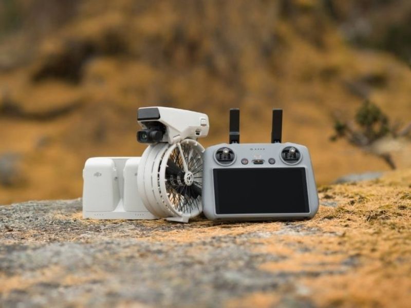 Hub sạc giúp trải nghiệm DJI Flip tiện hơn ra sao?