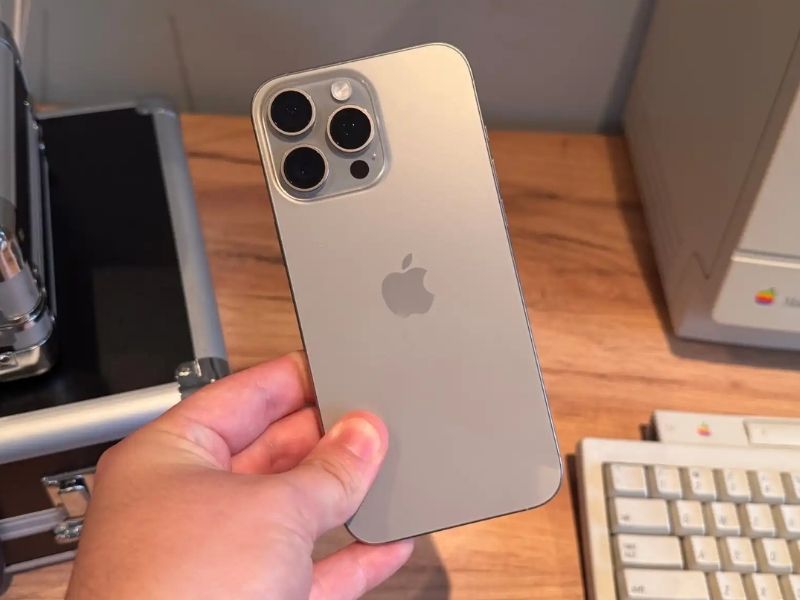 Thiết kế iPhone 16 Pro Max sang trọng