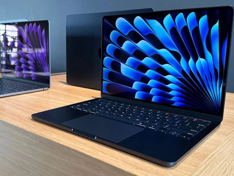 Mua Macbook air m4 ở đâu uy tín