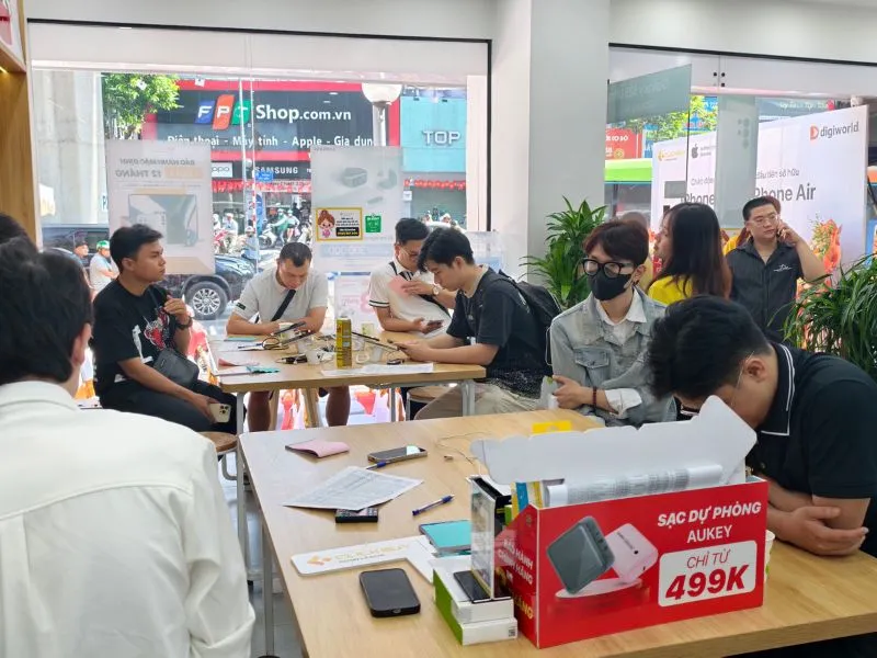 Mua điện thoại OPPO chính hãng, giá rẻ, 1 đổi 1 12 tháng