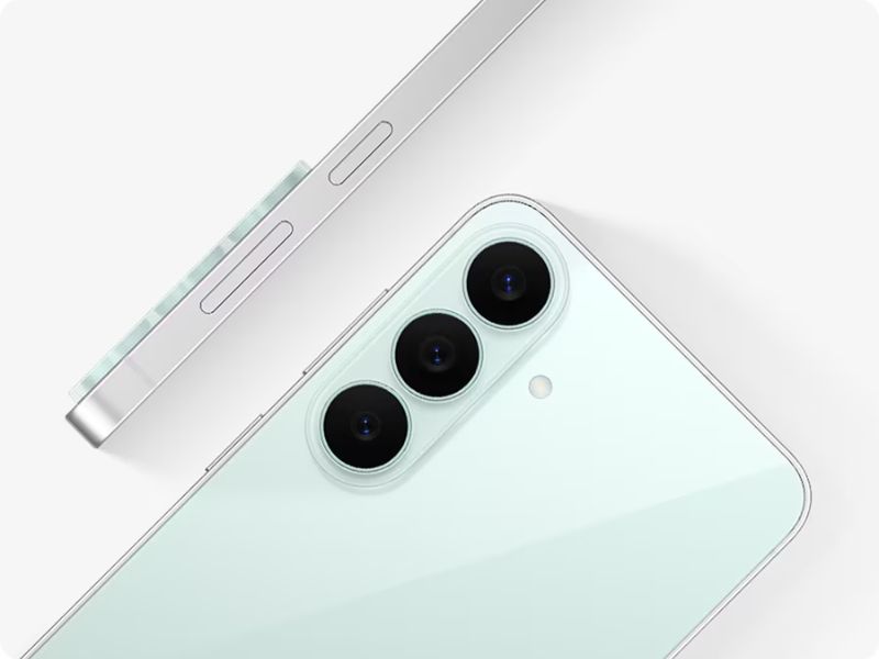 Samsung Galaxy S26 FE màu xanh hạt dẻ cười