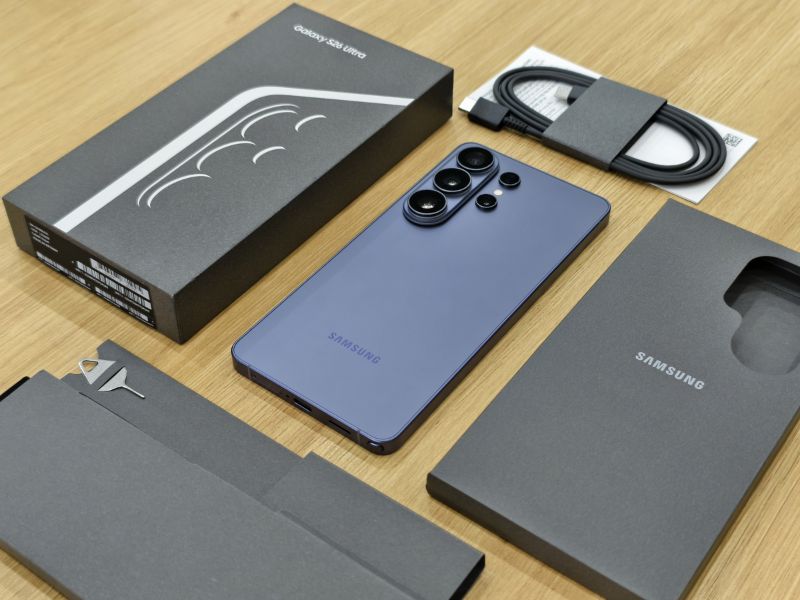 Nên mua Galaxy S26 Ultra hay iPhone 17 Pro Max?