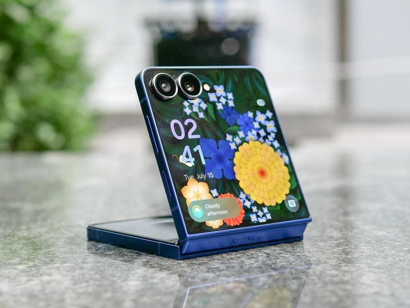 Camera Samsung Galaxy Z Flip 8: Chụp đẹp hơn, selfie tiện hơn