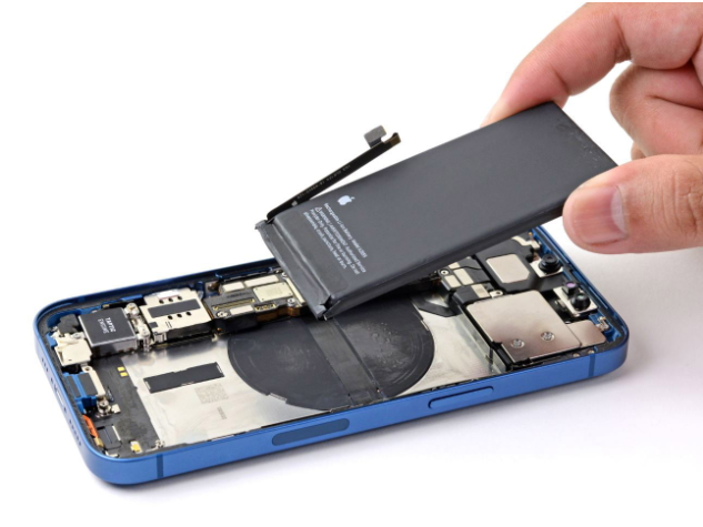Nguyên Nhân Khiến Pin iPhone Cần Thay Thế