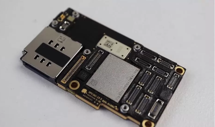 khi nào cần sửa wifi iPhone 13