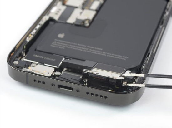 Lưu ý khi thay loa iPhone 14