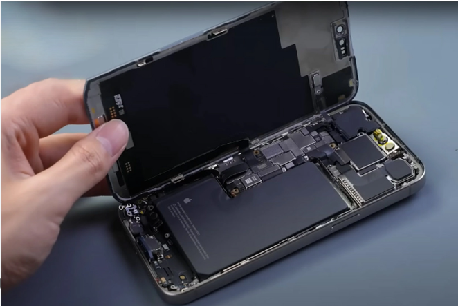 Giá thay pin iphone 15