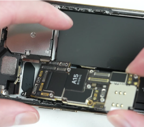 Lưu ý khi sửa nguồn iPhone 15 Plus