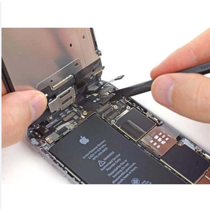 Quy trình sửa sóng iPhone 15 tại Clickbuy