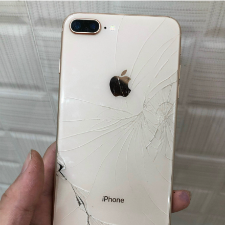 Những lưu ý khi thay kính lưng iPhone 8 Plus