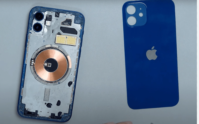 Quy trình thay kính lưng iPhone 12 tại Clickbuy