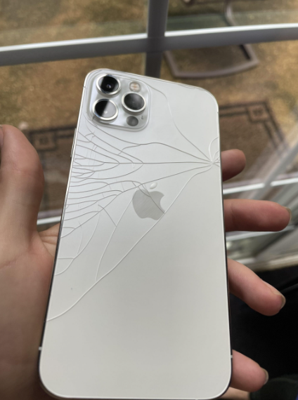 Quy trình thay kính lưng iPhone 12 Pro Max tại Clickbuy