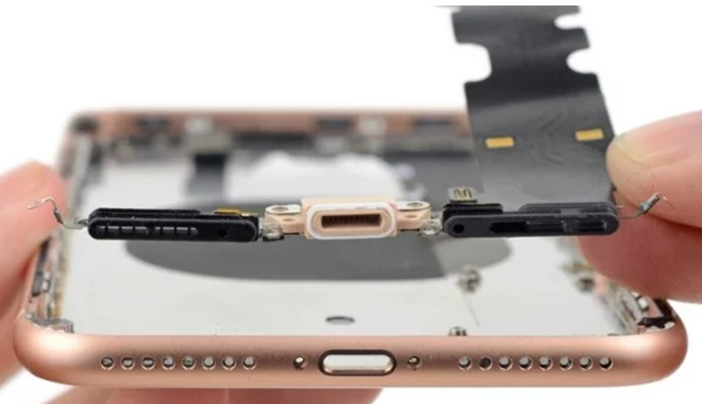 Quy trình thay chân sạc iphone 8 plus
