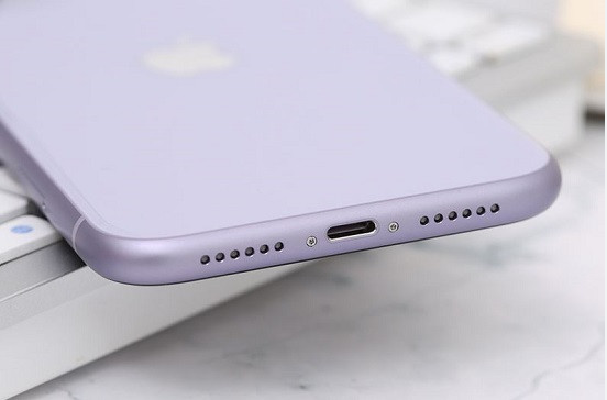 thay chân sạc iphone 11 giá bao nhiêu tiền