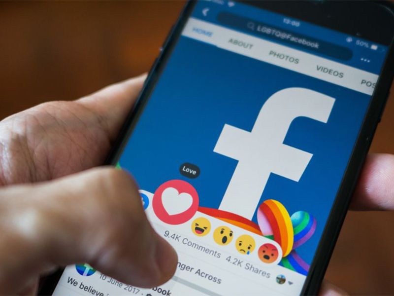 tải ứng dụng facebook về điện thoại có mất phí không