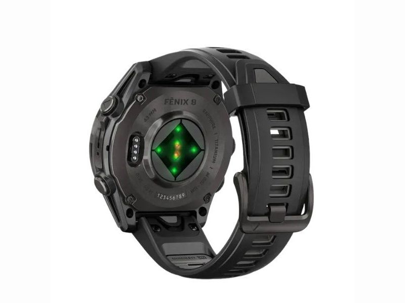 Mặt sau của đồng hồ thông minh Garmin fenix 8 43mm mặt Sapphire