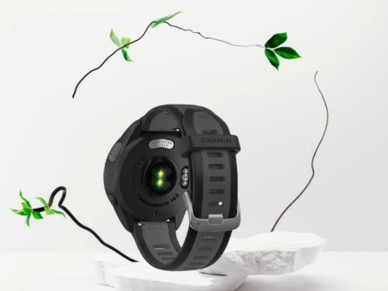 Thiết kế của đồng hồ thông minh chạy bộ Garmin Forerunner 165