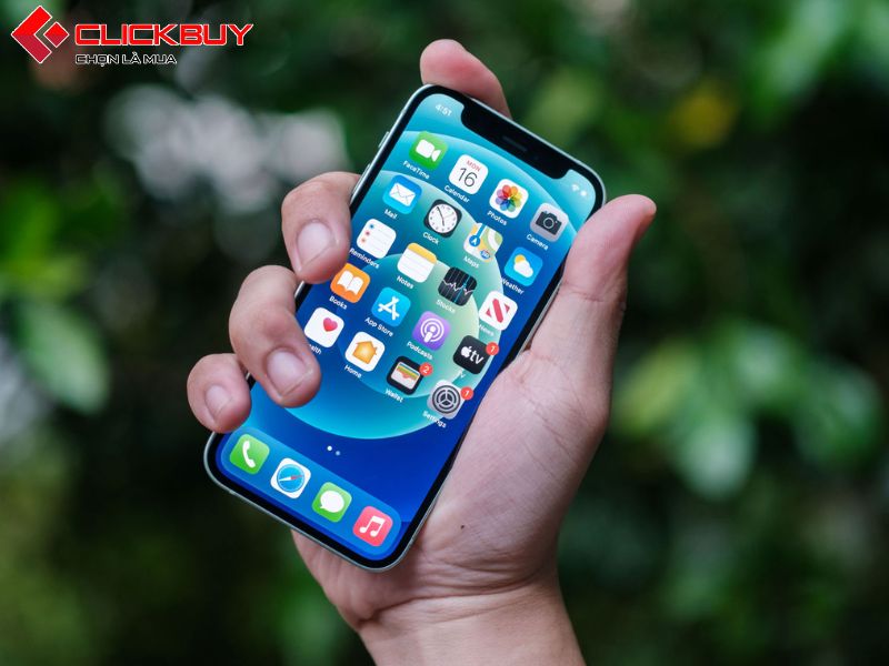 iPhone 12 mini 128GB cũ trên tay