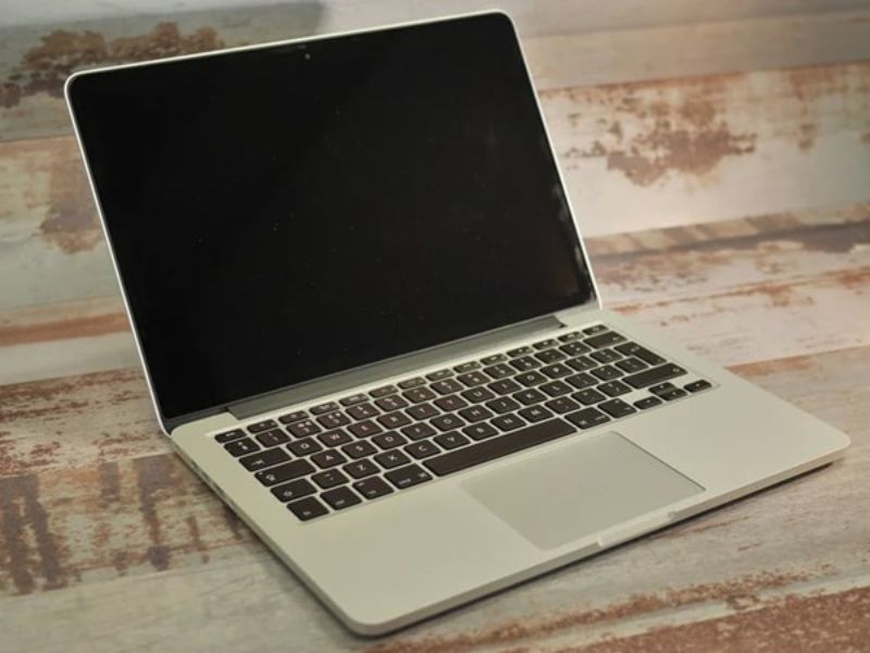 Tại sao MacBook không lên nguồn? 7 nguyên nhân thường gặp
