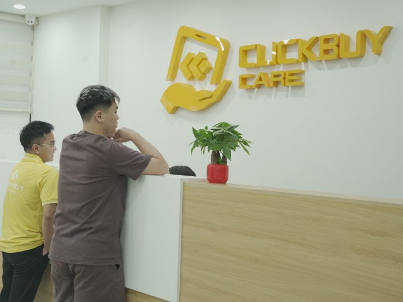 Thay pin điện thoại Clickbuy