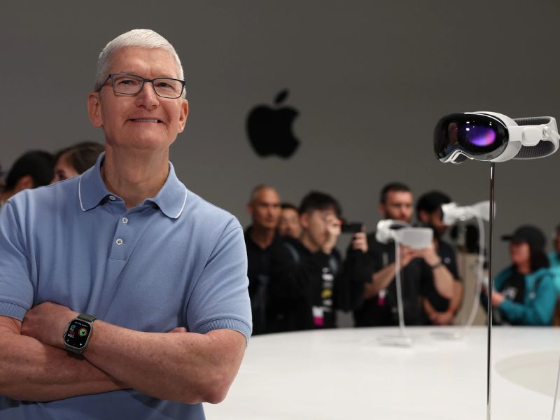 Tim Cook sử dụng Vision Pro mỗi ngày