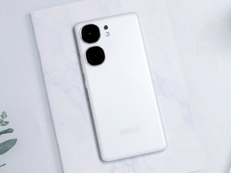 Thiết kế của Vivo IQOO Neo 9S Pro Plus