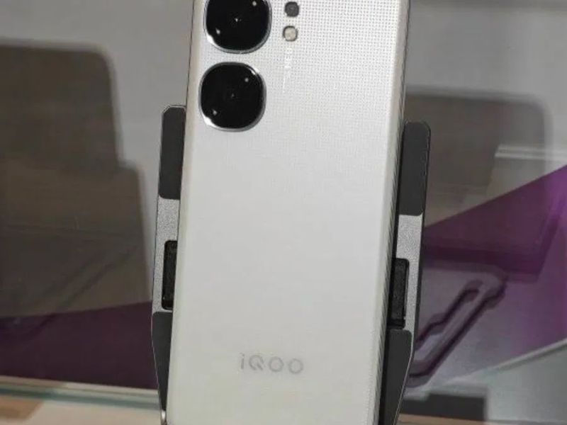 so sánh Vivo IQOO Neo 9S Pro