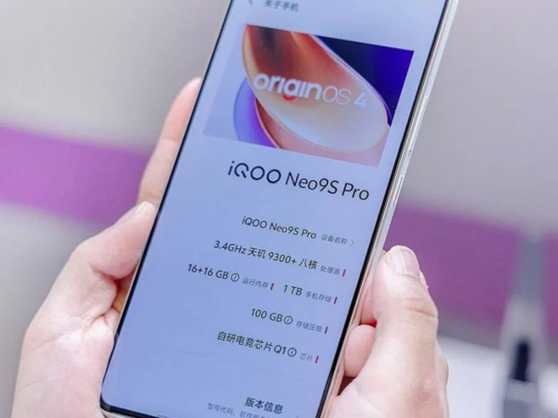 Màn hình của Vivo IQOO Neo 9S Pro