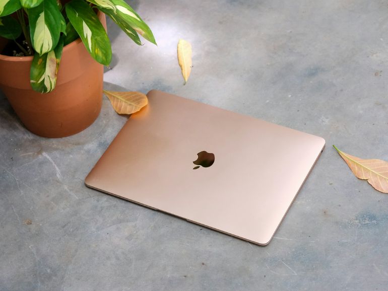 Không nắm rõ kích thước MacBook Air M1, dễ mua nhầm dòng cũ