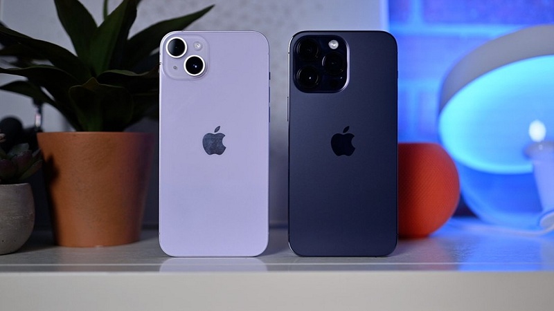 So sánh thiết kế iPhone 14 với iPhone 14 Pro