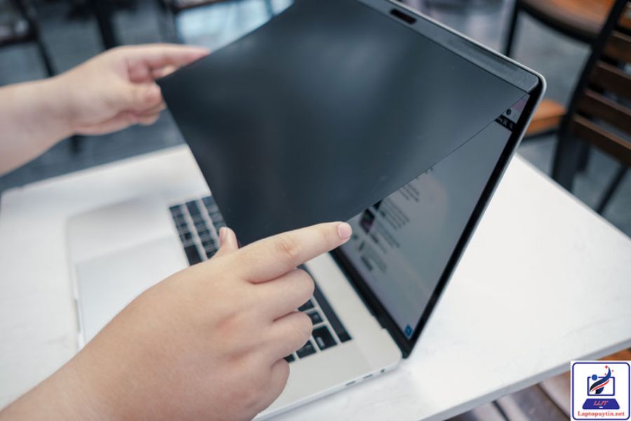 Rain Technology tiên phong trong công nghệ màn hình riêng tư có thể chuyển đổi
