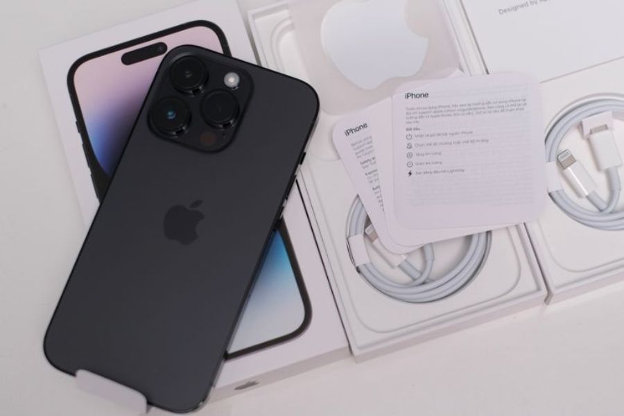 Apple tiếp tục cắt giảm các phụ kiện trong hộp iPhone