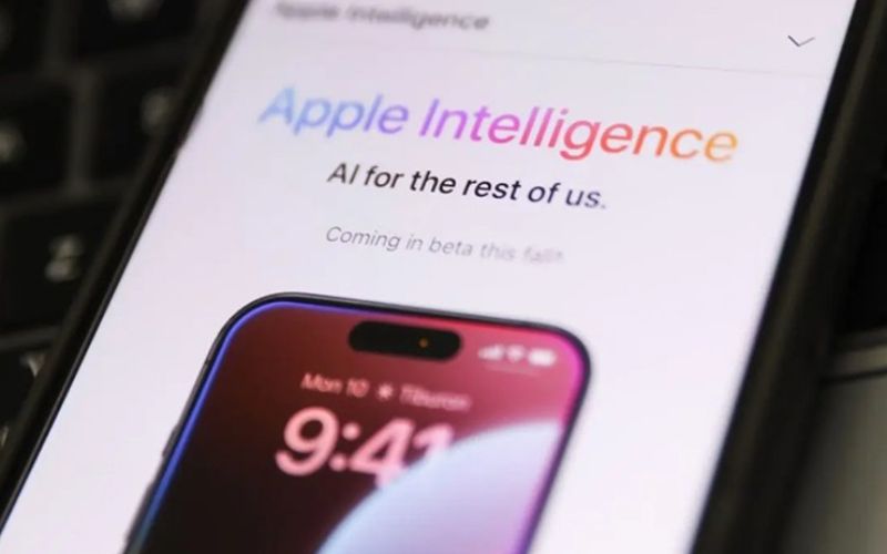 iPhone SE 4: Đánh giá thiết kế giống <a  data-cke-saved-href='https://clickbuy.com.vn/iphone-14-series' href='https://clickbuy.com.vn/iphone-14-series'>iphone 14</a> và sức mạnh chip A18 hỗ trỡ Apple Intelligence