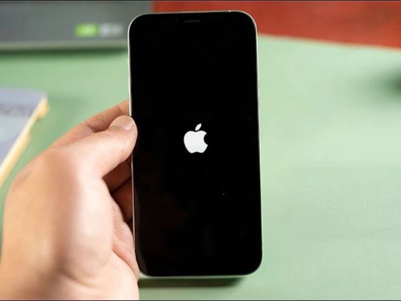 Cách hạn chế lỗi sạc không vào pin trên iPhone 13 Pro Max