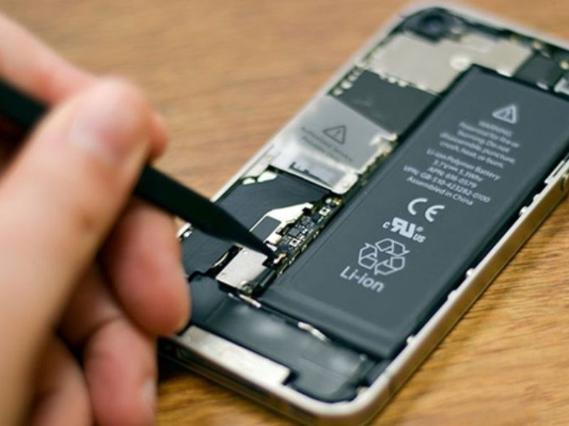 Thay pin điện thoại nhanh chóng tại Clickbuy