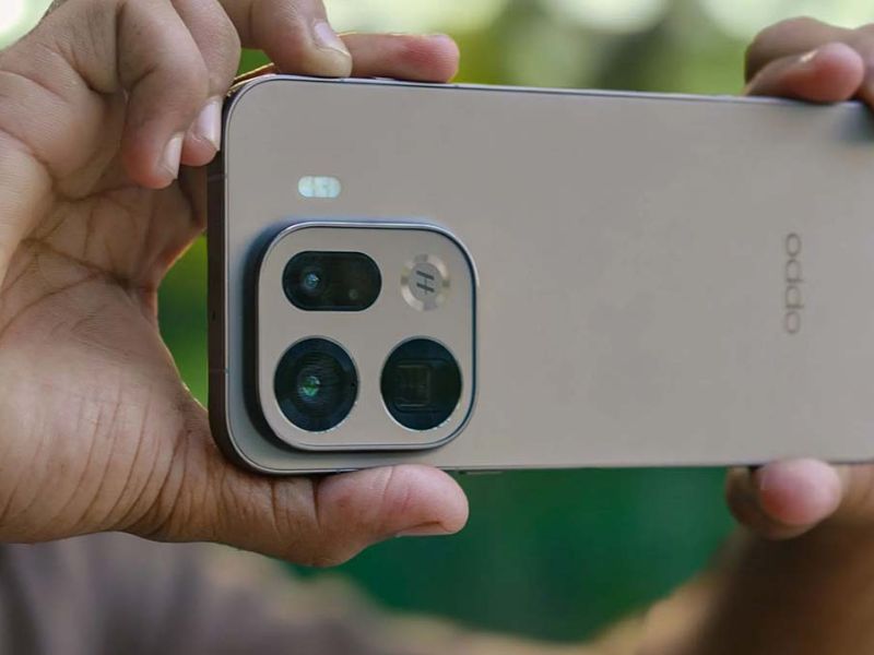 Máy sở hữu camera chính 200MP