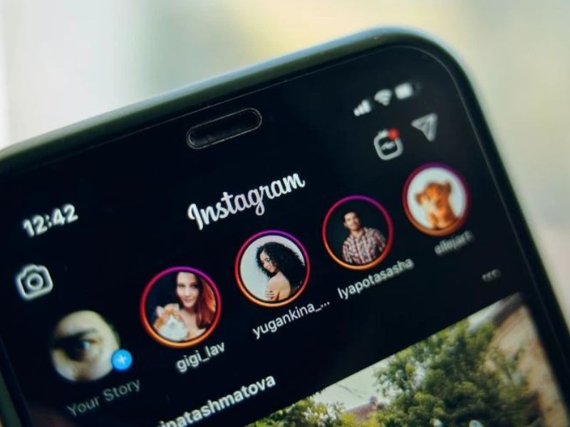 Có thể ẩn nhiều bài viết Instagram cùng lúc không?