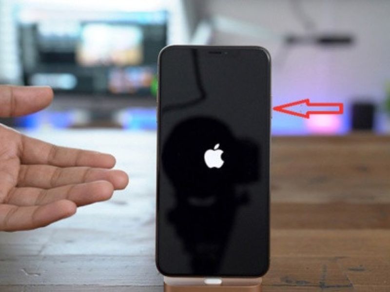 Xử lý lỗi iPhone 12 Pro Max sập nguồn sạc không lên