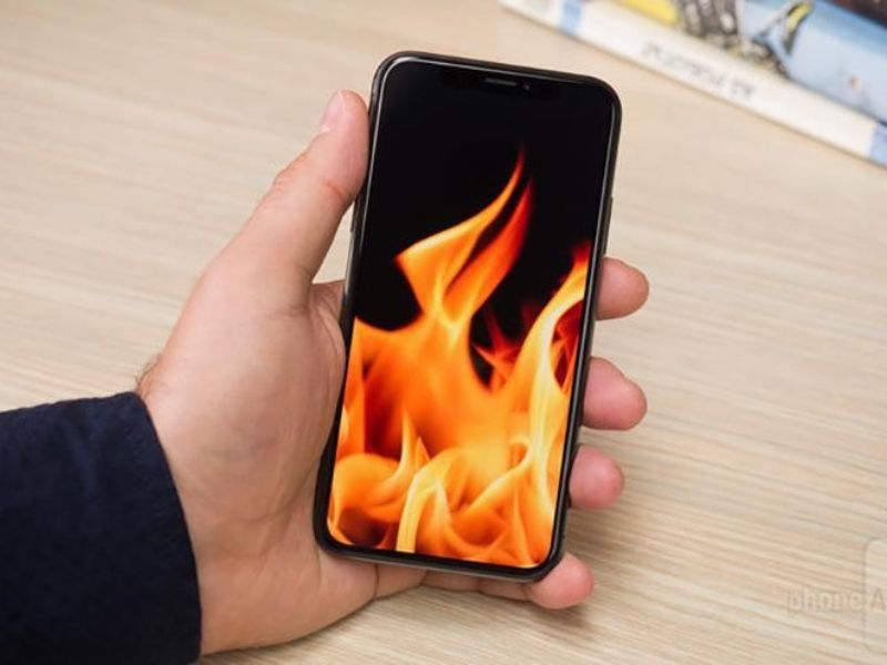 Để máy nguội nếu iPhone quá nóng