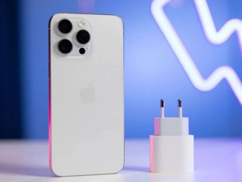 iPhone 15 Pro Max sạc trong bao lâu