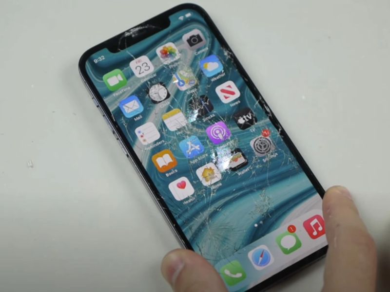 iPhone 12 Pro Max vỡ màn có nên tiếp tục sử dụng?