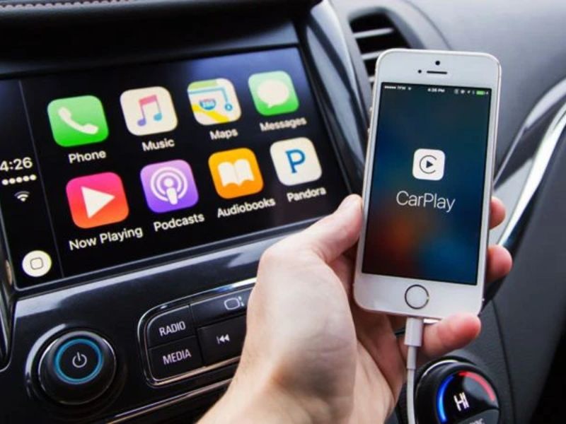 Cách kết nối điện thoại iPhone với màn hình oto