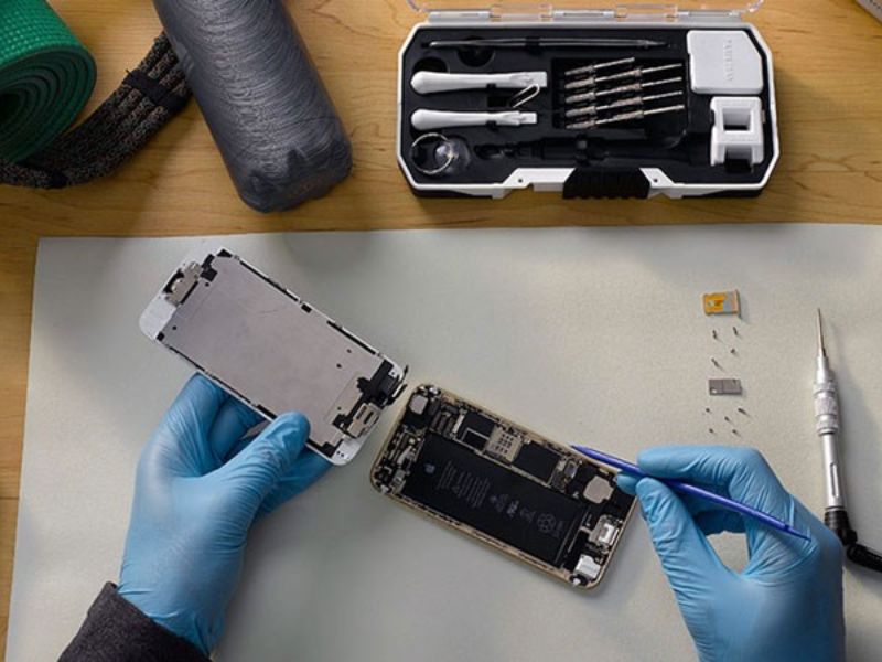 Khi nào cần mang iPhone đi sửa chữa?