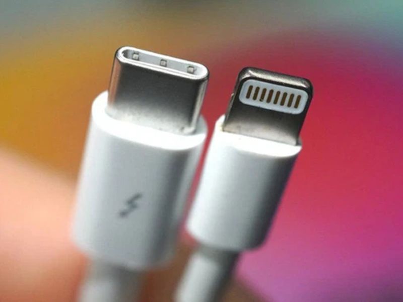 Kiểm tra cổng sạc và dây sạc định kỳ