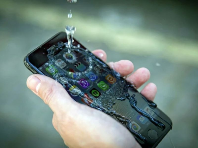 Loa iPhone bị nhỏ do nước vào