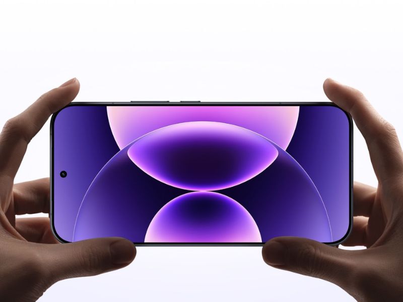 Máy sử dụng màn hình công nghệ SuperPixel