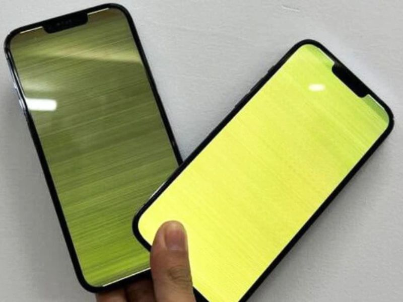 Nguyên nhân khiến iPhone 12 Pro Max bị chớp màn hình