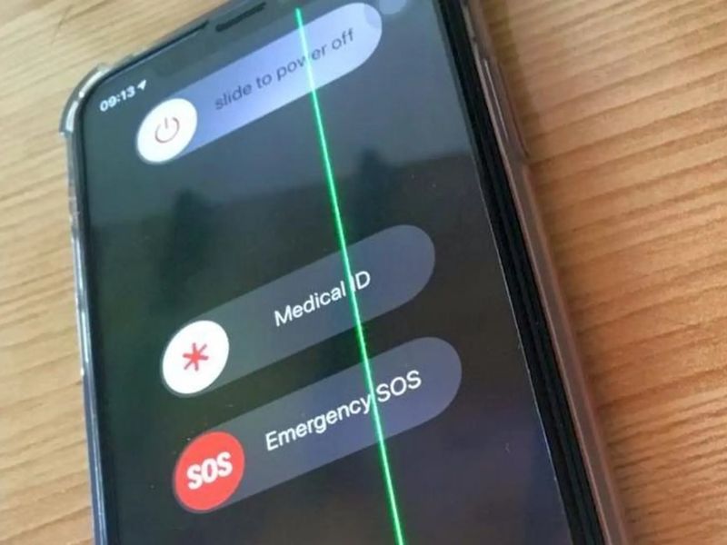 Nguyên nhân khiến màn hình iPhone bị vệt xanh