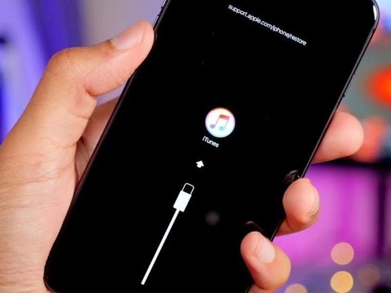 Restore iPhone bằng iTunes