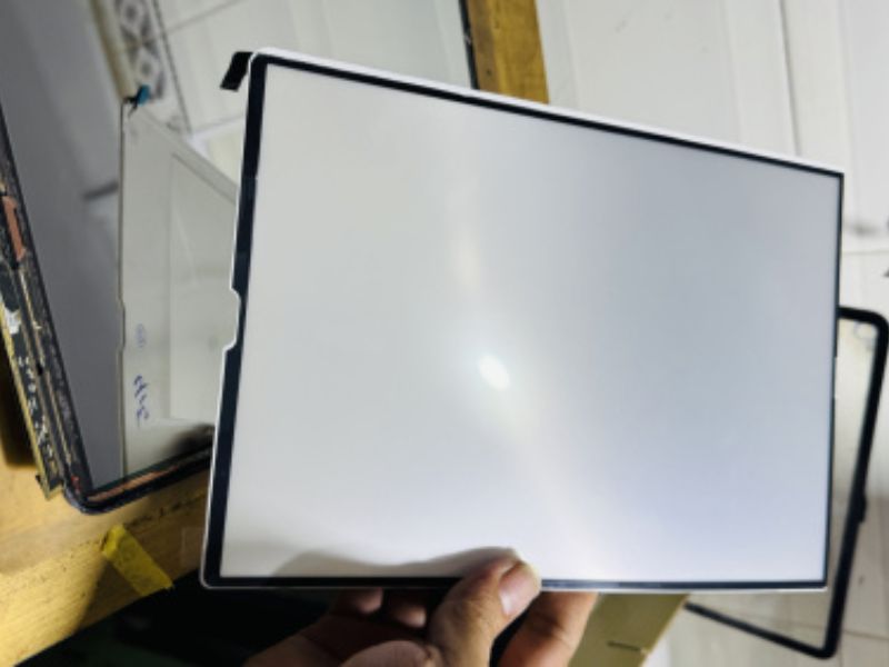 Thay màn hình iPad